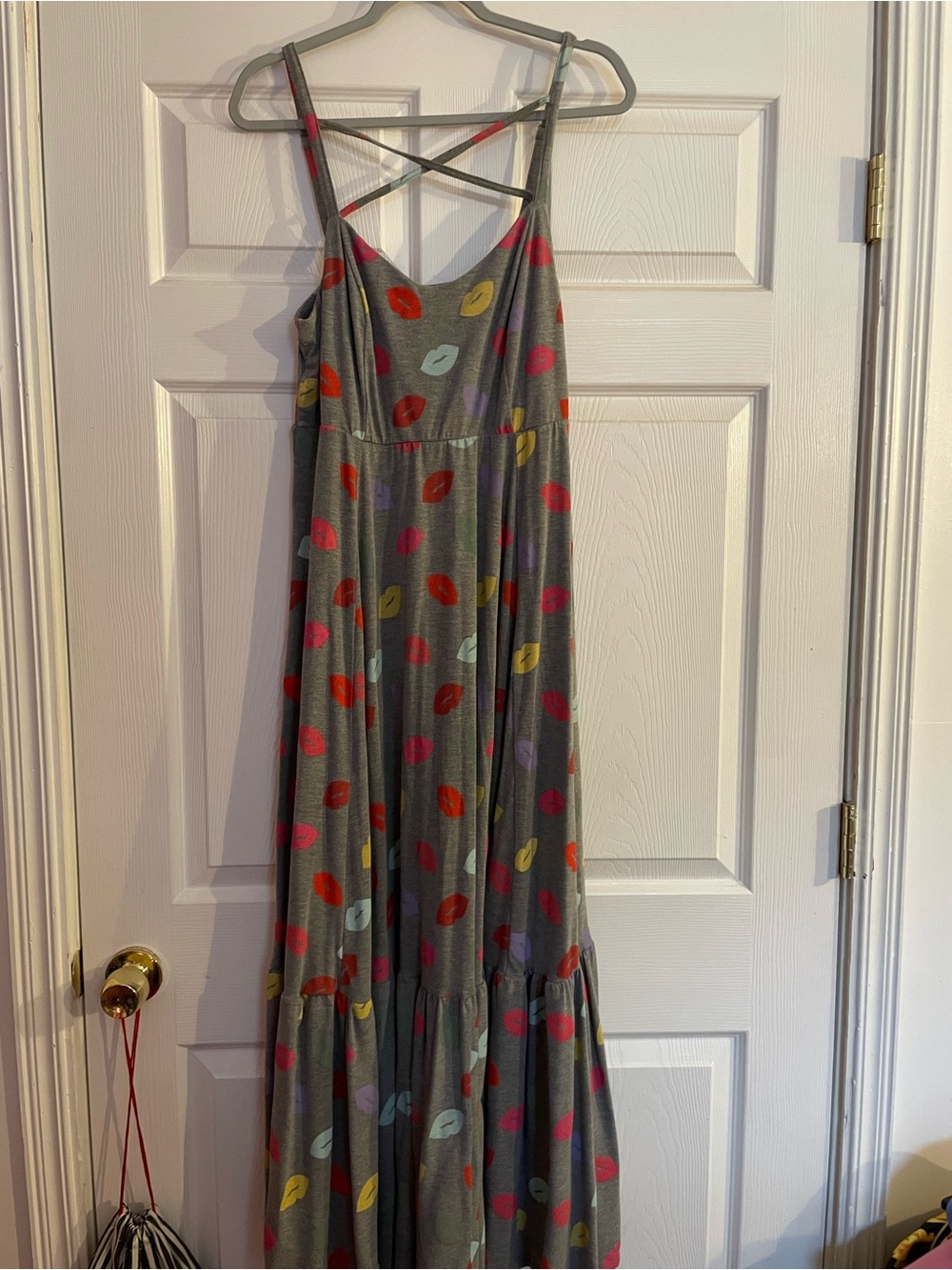 Gray Maxi Dress with Multicolor Lip Print